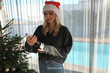 Подруга так меня встречает 😍 Лучшего подарка на НГ не бывает!